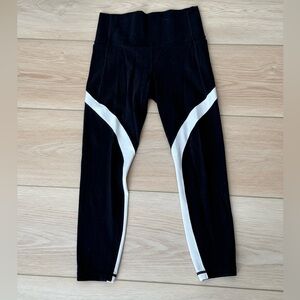 Athleta Salutation 7/8 Stash Pocket Legging